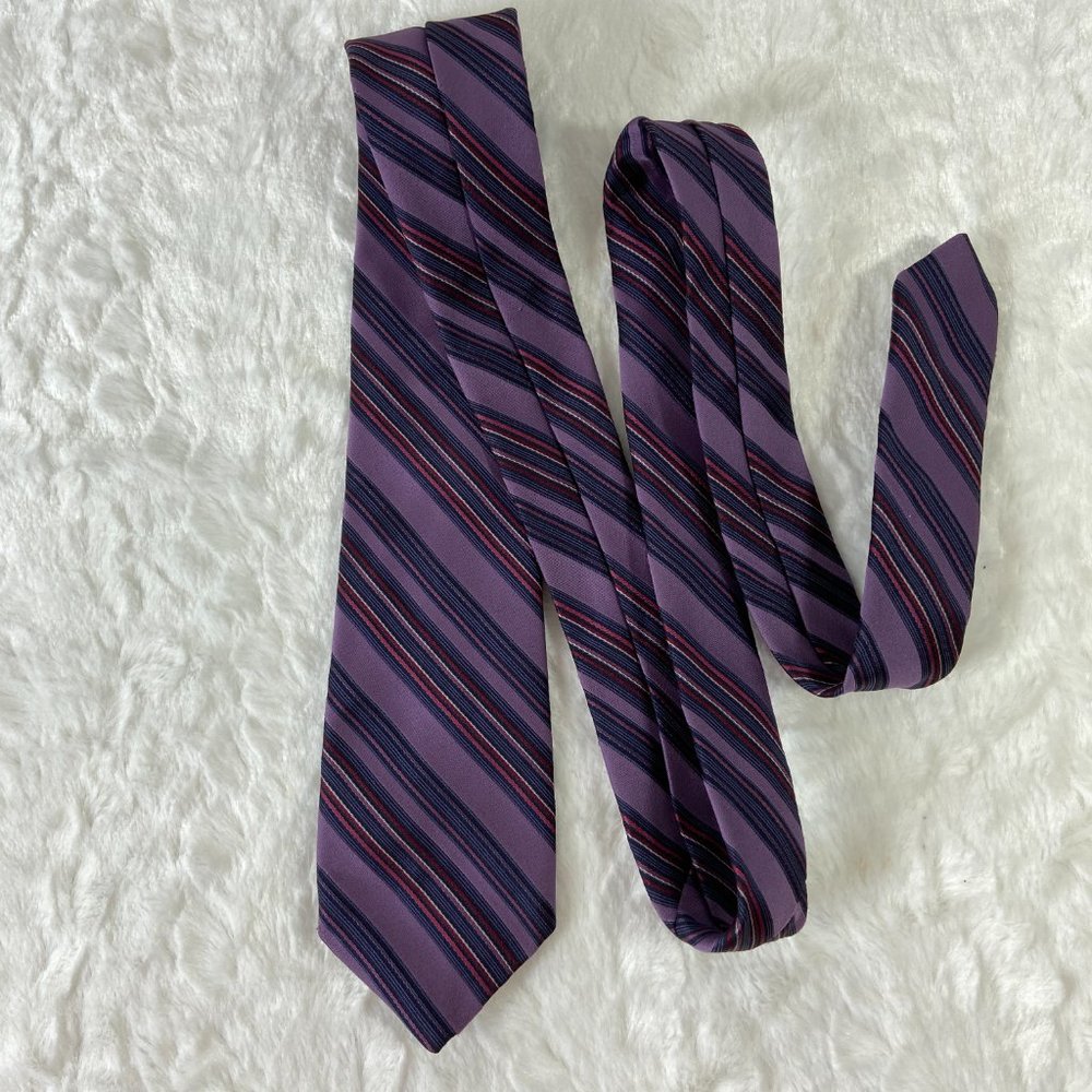 Vintage Omega Mens Tie Necktie Shades of Purple Diagonal Stripes Poly/Silk